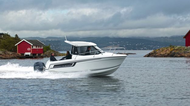 Jeanneau-Power Merry Fisher-605 Series 2