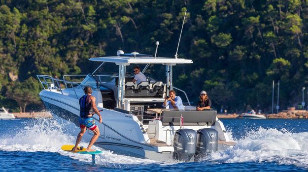 Jeanneau-Power Cap Camarat-10.5 WA 