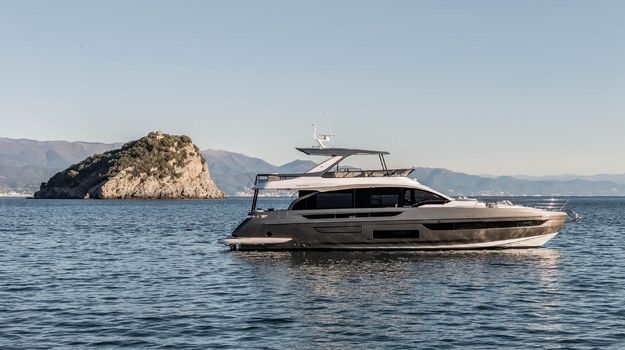 Azimut-Fly-72