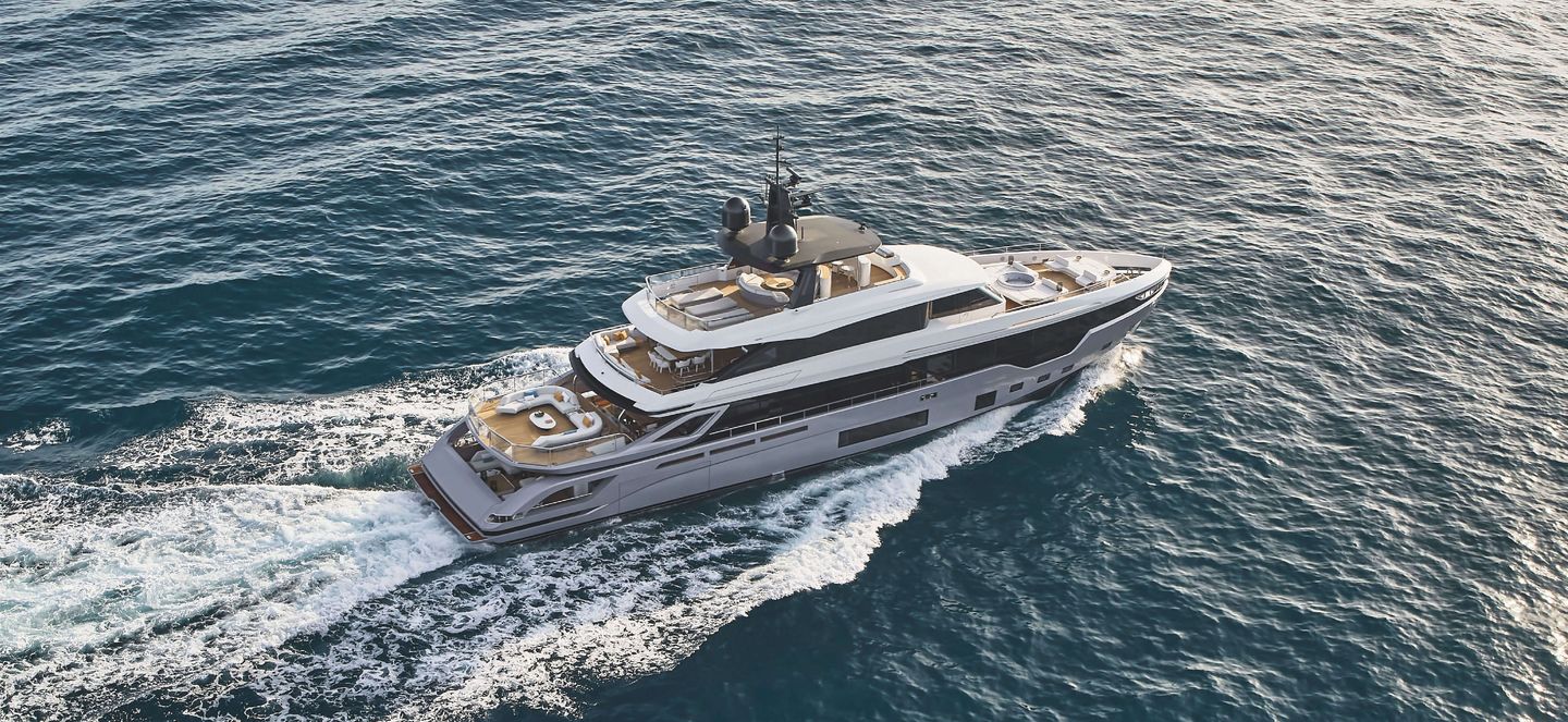Azimut Grande Trideck