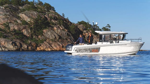 Jeanneau-Power Merry Fisher-695 Sport