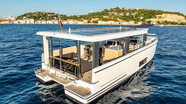 Jeanneau-Sea Loft NEW-480