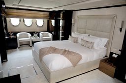 Motor Yacht 