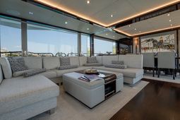 Motor Yacht 