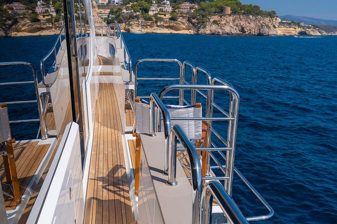 Motor Yacht 