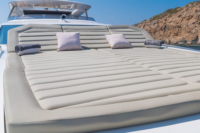 Motor Yacht 