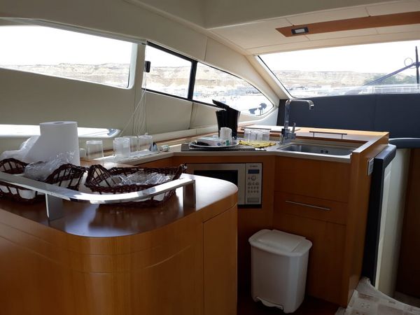 Muse 44 Flybridge 