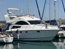 Phantom 40 Flybridge 