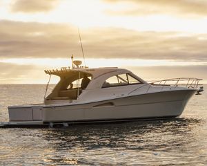 Riviera Motor Yacht 43 Offshore Express