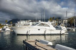 43 Offshore Express 