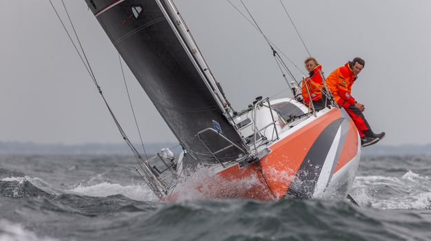 Jeanneau-Sailing Sun Fast-3300